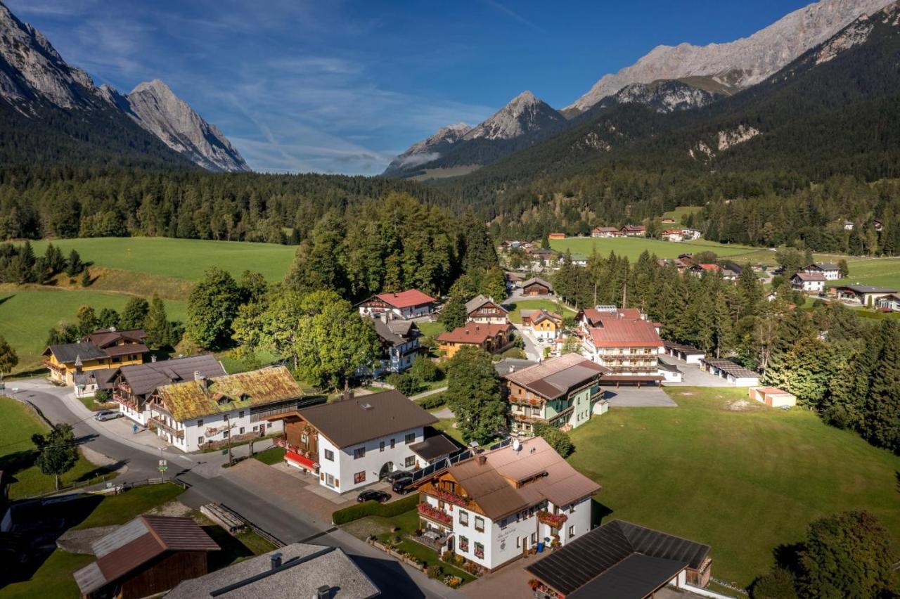 Gaestehaus Schoenberg Leutasch Exterior foto